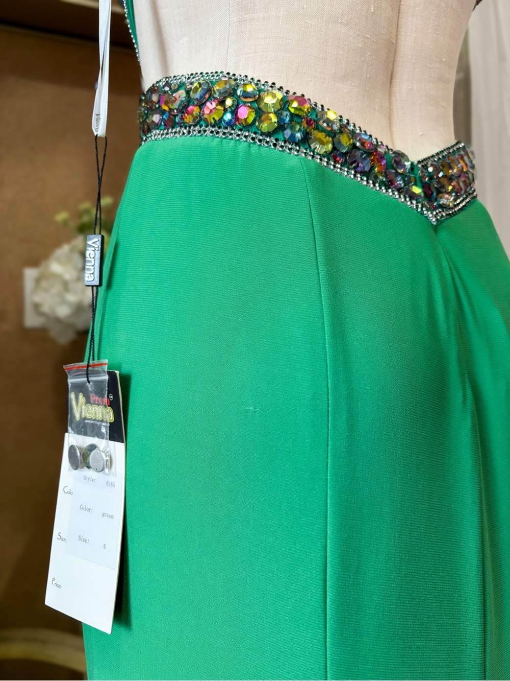 Embellished y2k Vienna Prom emerald gown - Picture 7 of 10